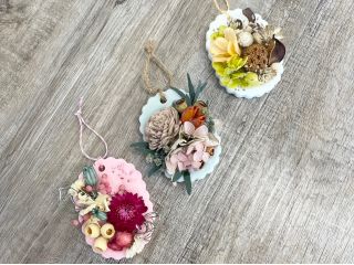 お花たっぷりで優しい香りのサシェは、お部屋はもちろん、玄関や洗面所に飾るのもおススメです。