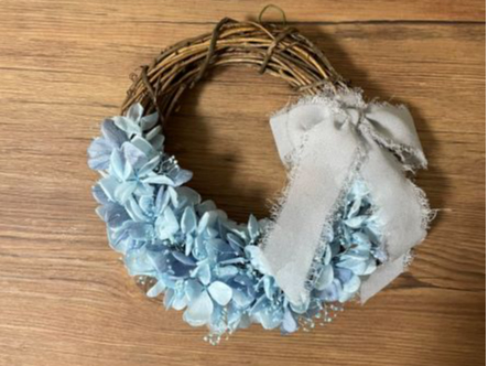 vU[uht[̎zԂՂ̐Fn[t[XBuC_̃TVOu[ɂXXB