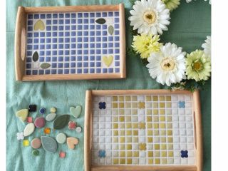 こちらのミニトレイ(縦14p×横20p)を製作できます。好きなタイルを組み合わせてお好きなデザインで作ることが出来ます。