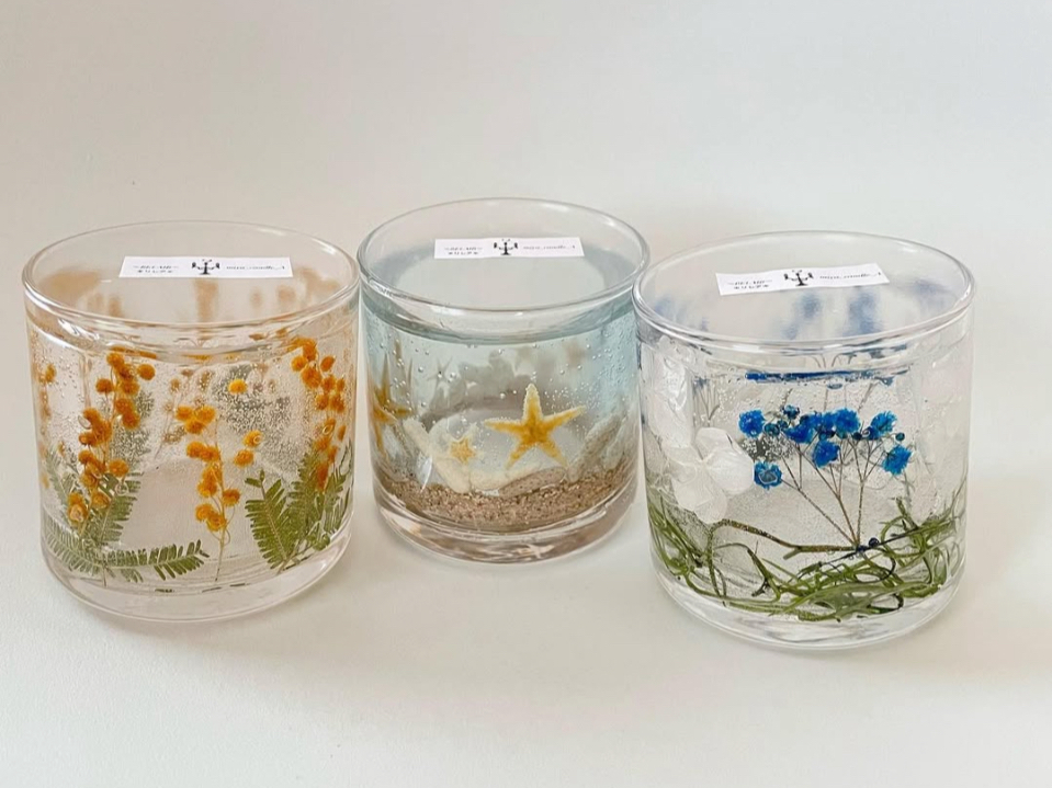 \4,000  Lhz_[  ɃeB[CgLEDCgāBXlCNoP