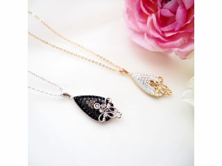 ネックレスの作品例です *50数色の中からお好みのカラーをお選びいただけます♪