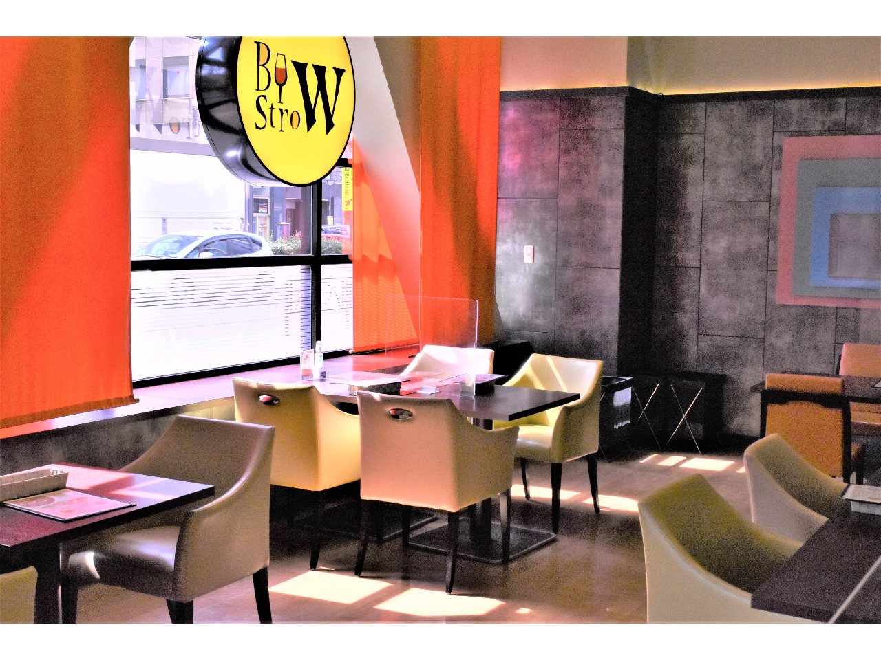 大きな窓で開放感抜群。