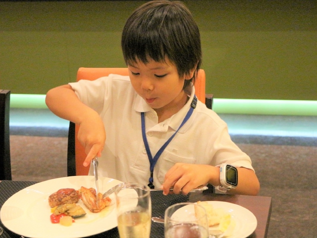 ���������f�B�i�[�����������Ȃ���y�����e�[�u���}�i�[���w�т܂��傤�I