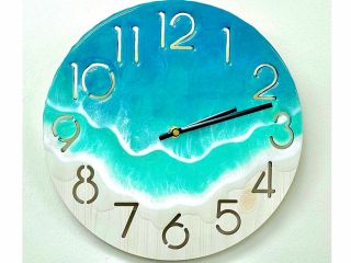 波アートの爽やかな時計です☆