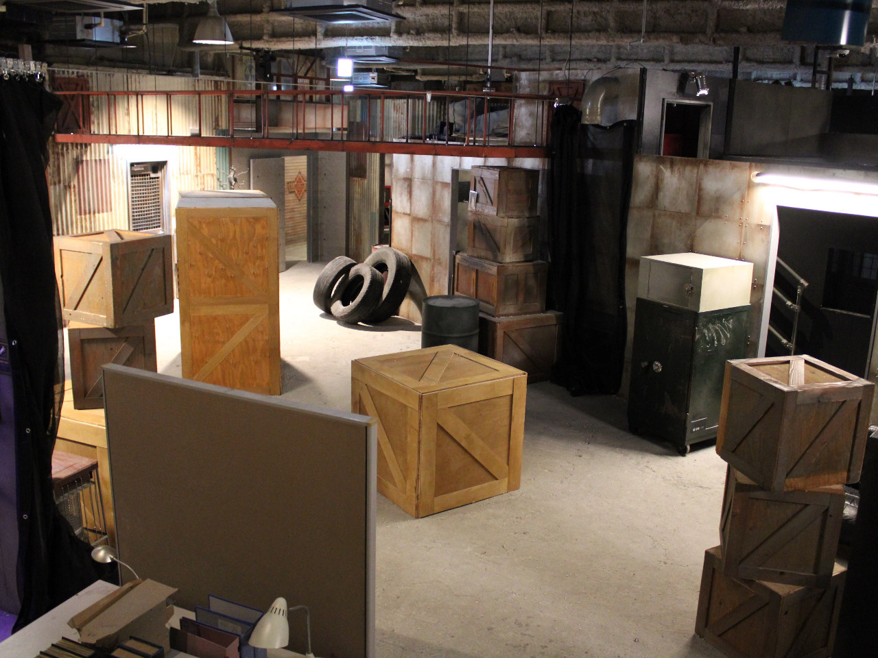 ͋CQ̃X^WIŃToCoQ[y߂IC͉f̎lI