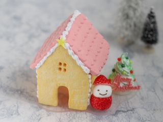 キャンドル灯るヘクセンハウス(制作時間30-45分)クッキーのお家に灯りが点ります。サンタとツリーも一緒に過ごす、ほっこりクリスマス。