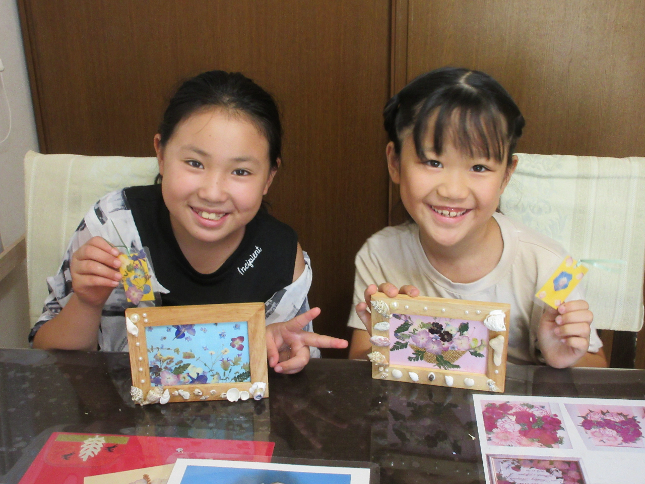 ���Ԕ����C���[�W������i�ƉԂ����̍�i�̊����ł��B���ꂼ��Ƃ��Ă��f�G�ł��I�I�Ō�ɂ��ʐ^���B�点�Ē����܂����B�Ί炪�Ƃ��Ă����������肪�Ƃ��������܂����I