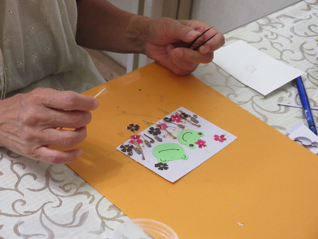 ���킢���J�G��������āA�ꏏ�ɍ�i�̒��ɂ���܂�����