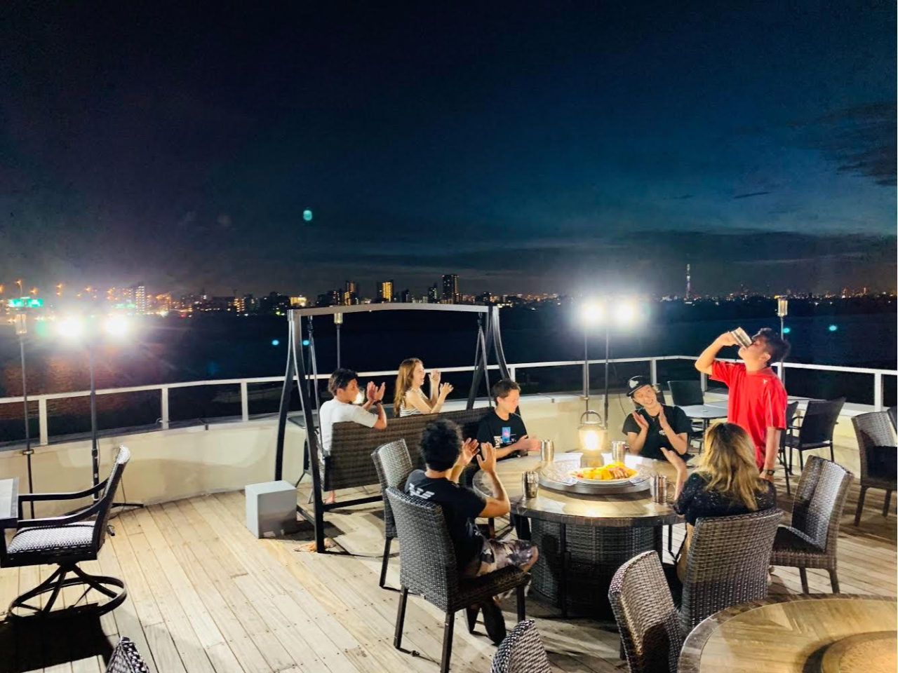 夜景もBIBIにお任せください!!テラスデッキに上がれば皆様うっとりすること間違いなし♪