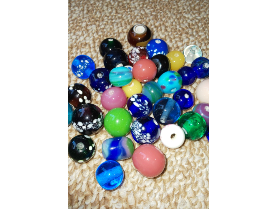 1時間で沢山とんぼ玉を作る事が出来ます。