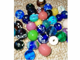 1時間で沢山とんぼ玉を作る事が出来ます。