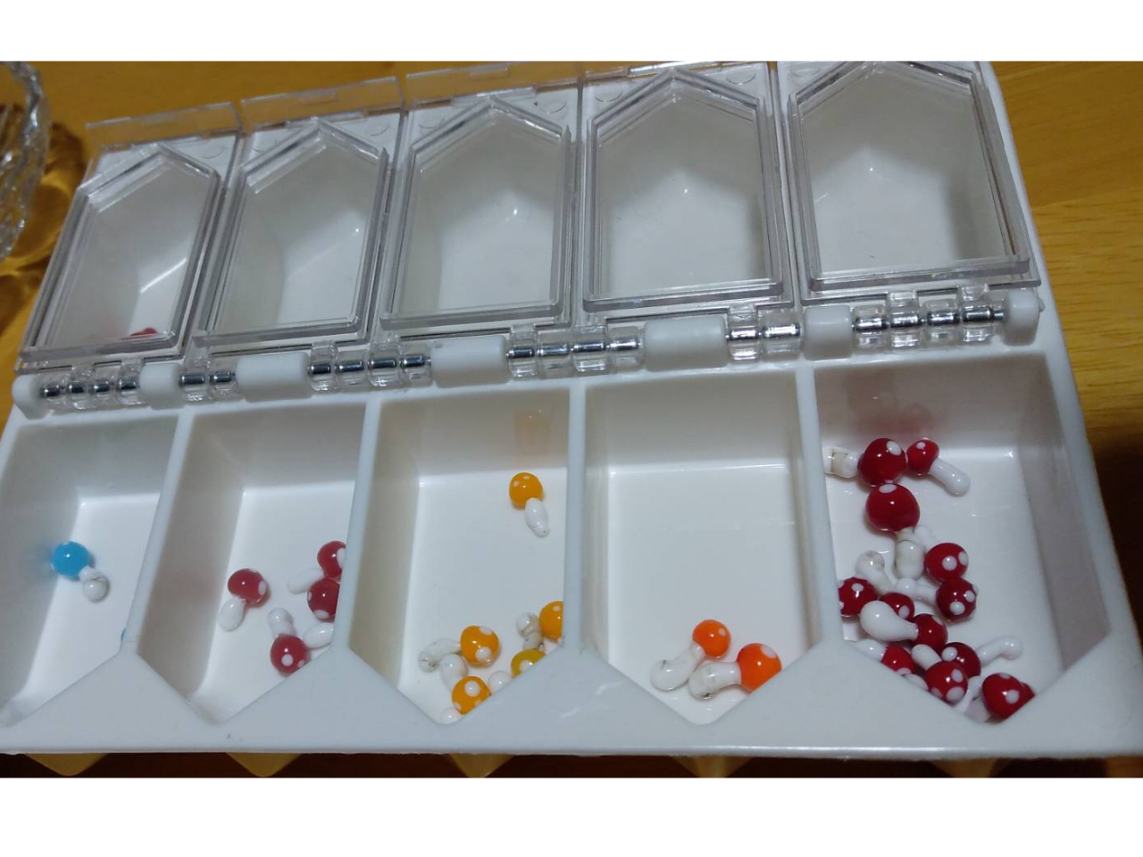 「きのこ」は1個まで無料で入れる事が出来ます。※2個からは有料です。