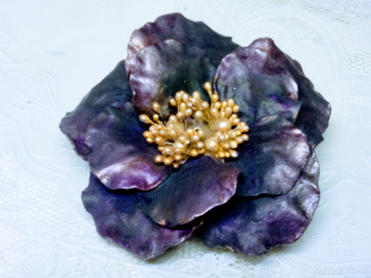 豪華なコサージュです。お好きな色で創作できますよ。