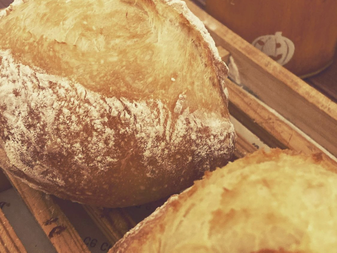 コースレッスンでは生地作りからクッペ、フィセルなど5種類のメニューを作れるように指導させていただいています