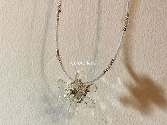 雪の結晶ネックレス