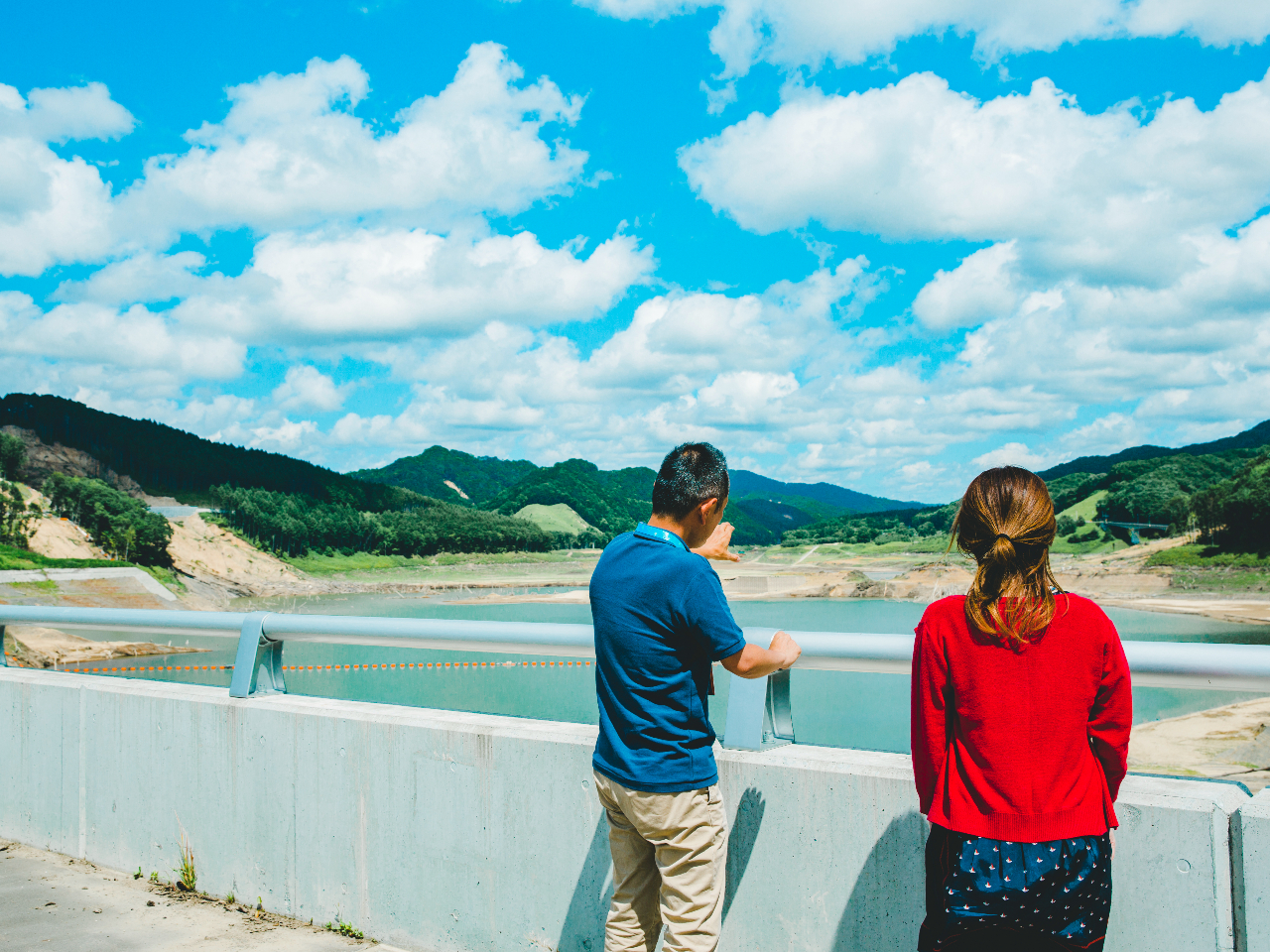 ガイドの様子 厚真町 厚幌ダム
