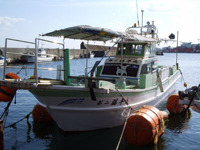 乗り合いで楽しく釣りをしませんか?
家族に友達に釣りができます!