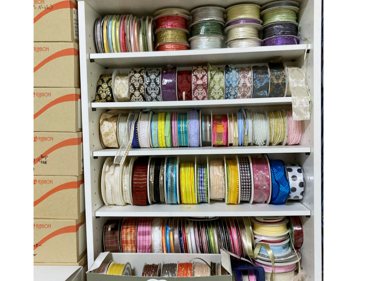 沢山あるリボンからお好きなデザインをお選びいただけます