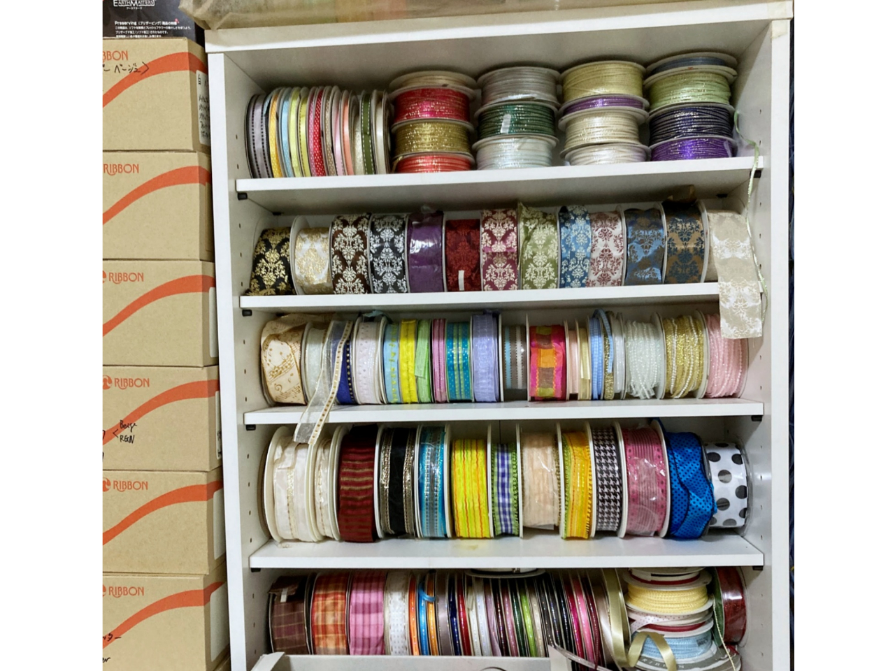 沢山あるリボンの中からお好きなデザインをお選びいただけます