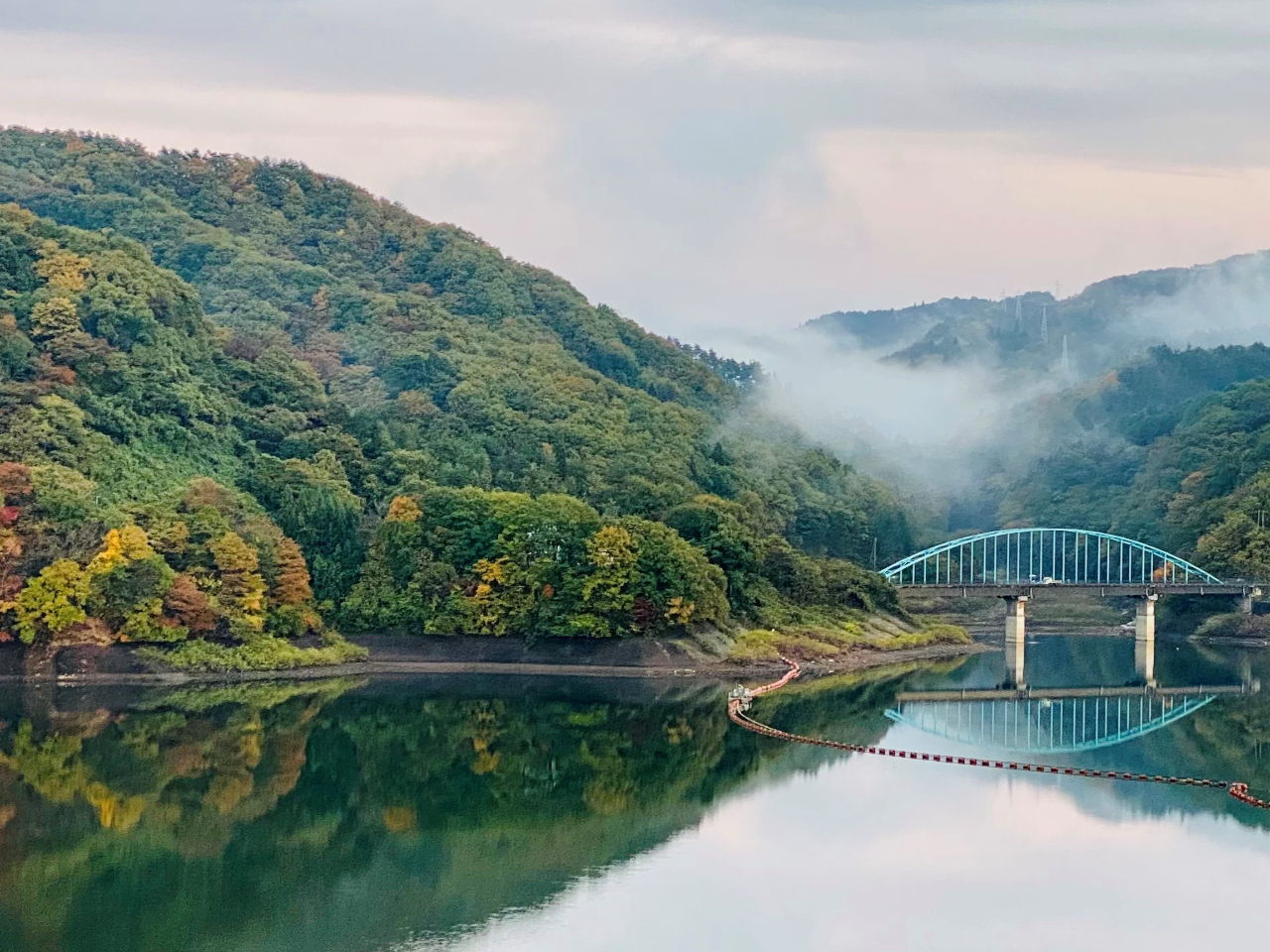 自然豊かな御所湖を眺めながら