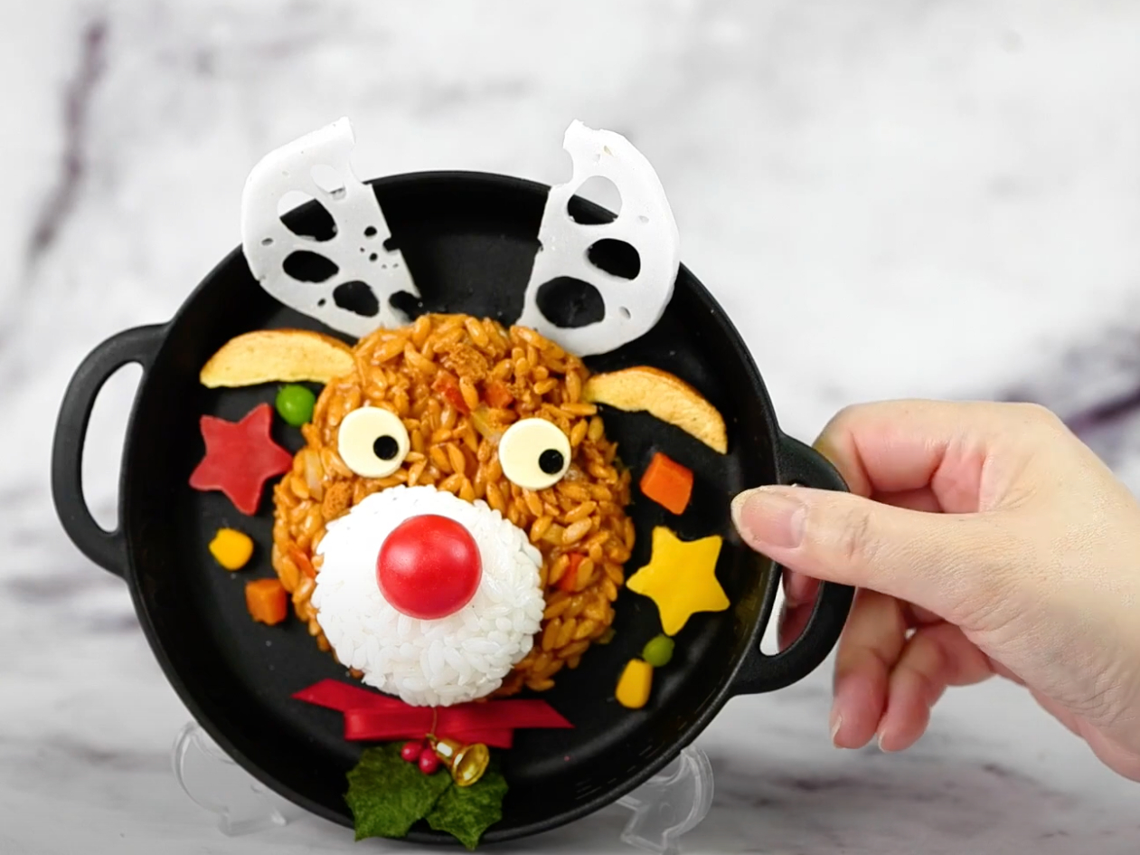 ygiJC̃hCJ[zĂ̒FA@̂ɂAp[c̒FAtƍH̊yj[łB