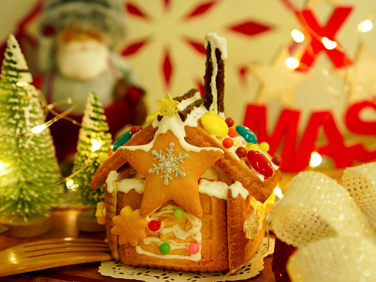 【お菓子の家】樹脂でクッキー作り、家の組み立て、トッピング盛り付け、アイシングでデコレーションができます。思わず食べたくなっちゃう、お菓子の家を作りましょう!