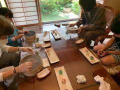 ご年配の方からお子様まで楽しんでいただけるひとときをご提案させて頂いております。