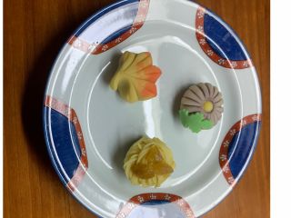 2025年11月20日までのメニューです。もみじ狩り、秋明菊、和風モンブランの3種類です。