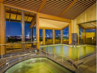 自慢の「彩雲の湯」です!