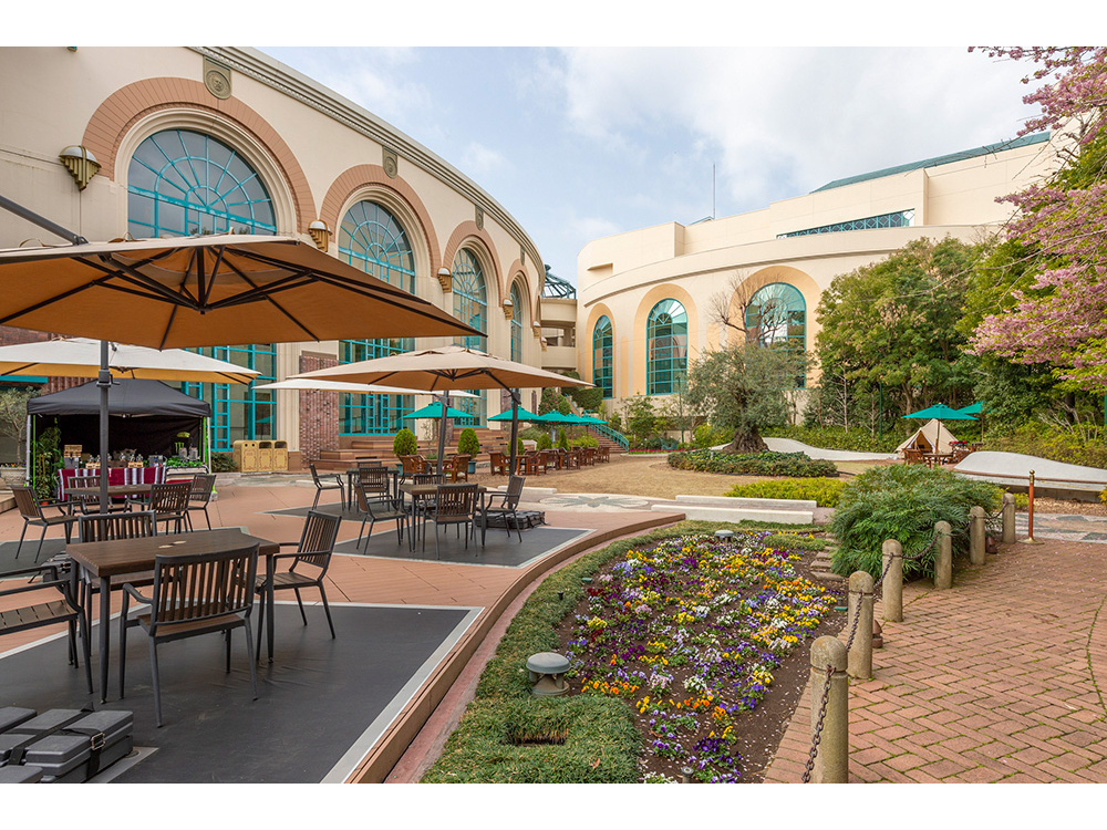 ���l�I���[�u�̒� �C�N�X�s�A���X