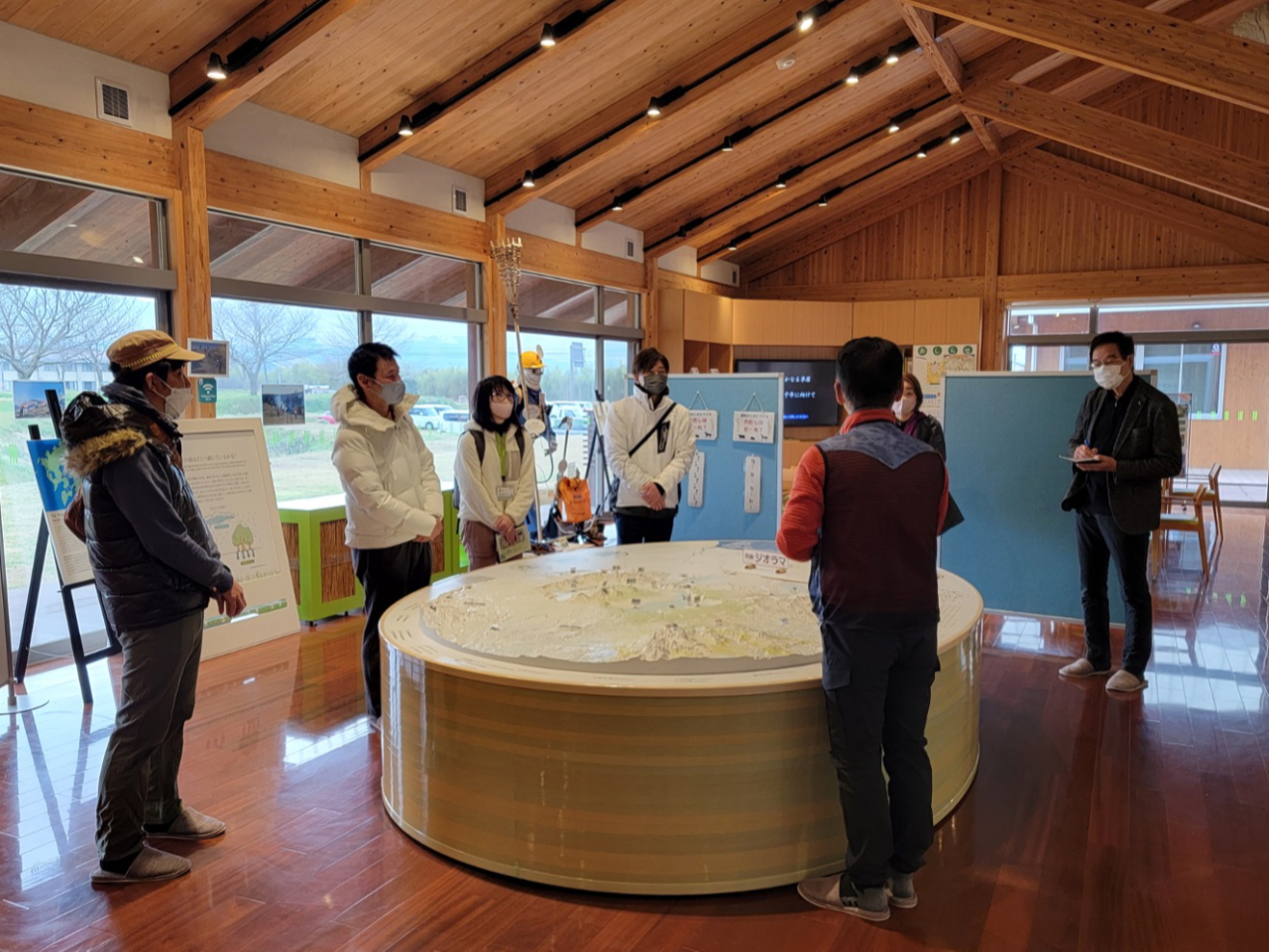 h̑ɂĊwׂ鎞ԂpӁB