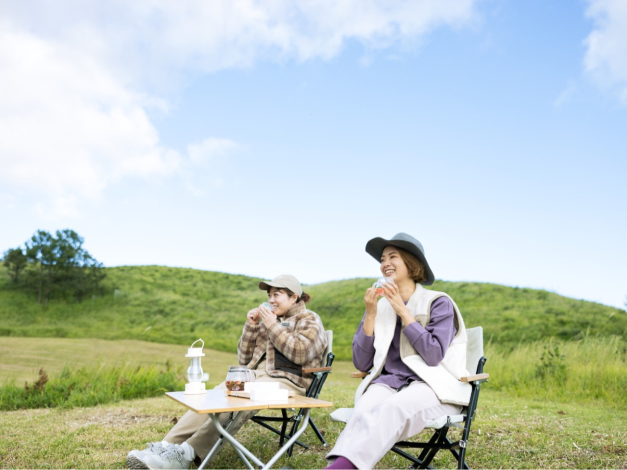 普段は立ち入ることが出来ない草原で、草原を守る阿蘇のあか牛と郷土料理である田楽を味わえます。