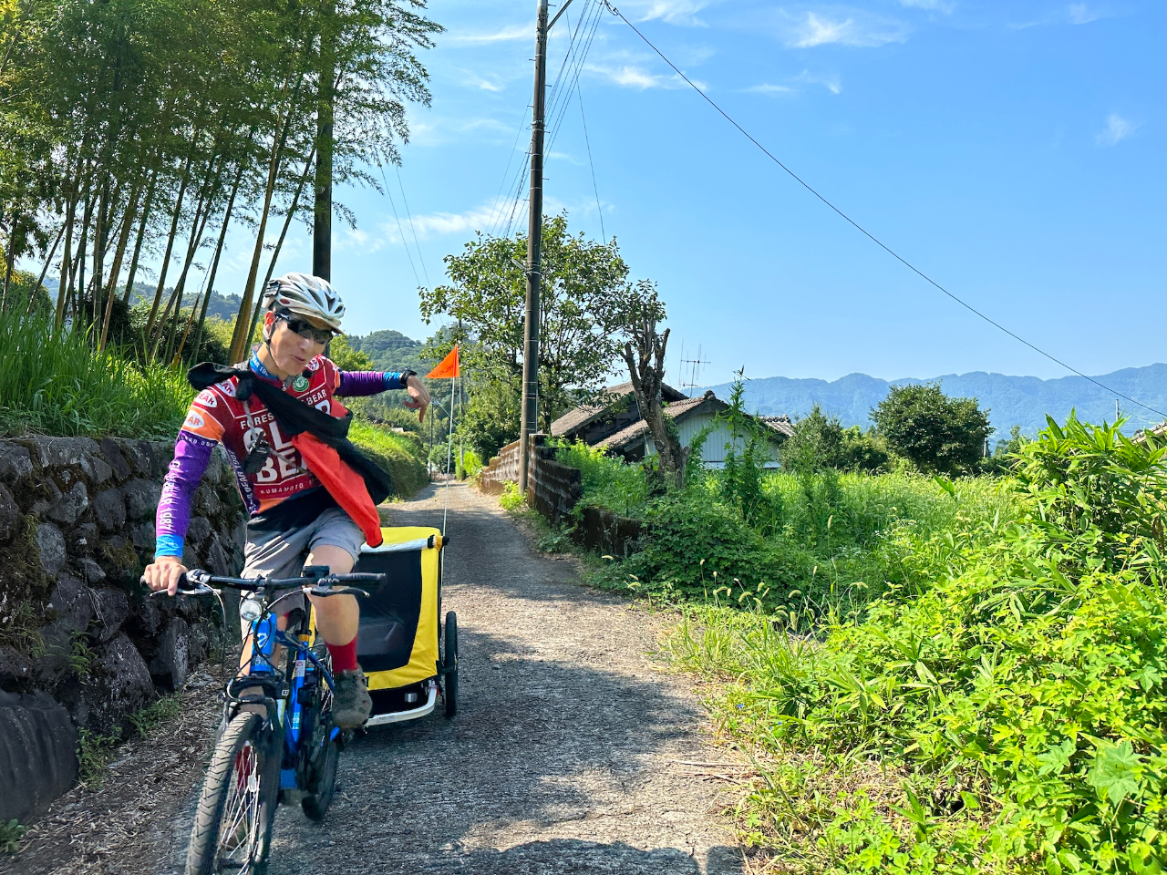 高森町は阿蘇カルデラの南部に位置する人口約6000人の小さな町です。高森は、阿蘇を象徴する草原と調和して生きる深い歴史と文化を持っています。