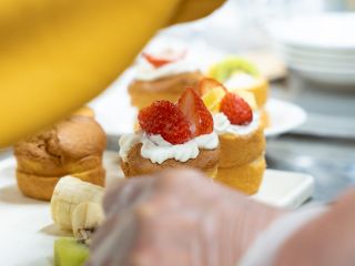 南小国町で人気の洋菓子工房「ふしぎな木の実」のオーナーが教える料理体験。小さなお子様連れでも楽しくお菓子作り体験ができます。雨の日の過ごし方としてもオススメ