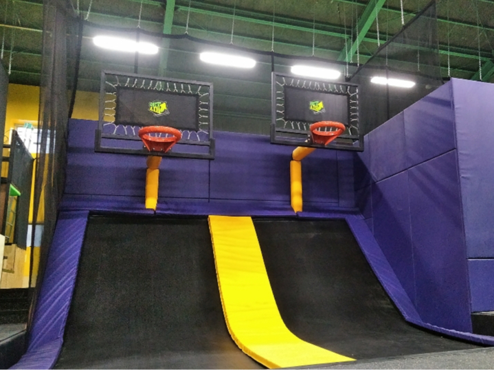 X{[  Ȃqll܂Ŋy߂GAłBg|gă_NV[gɃ`WIigȂj