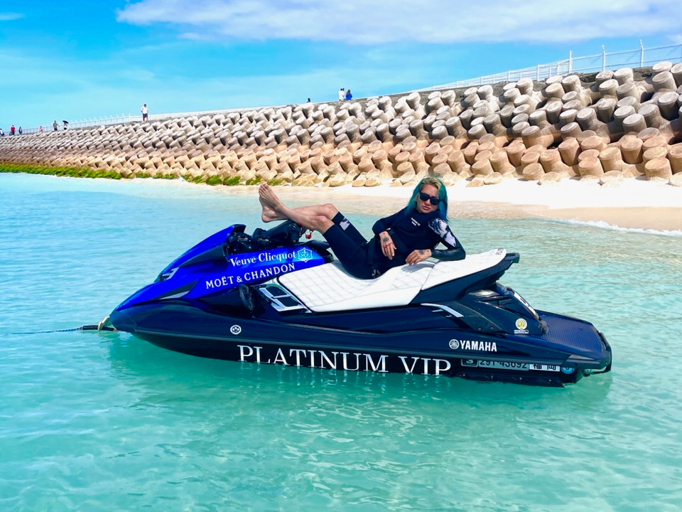 受け渡し予定者決まりました。【年末値下げ‼️】2人乗り ヤマハ 水上