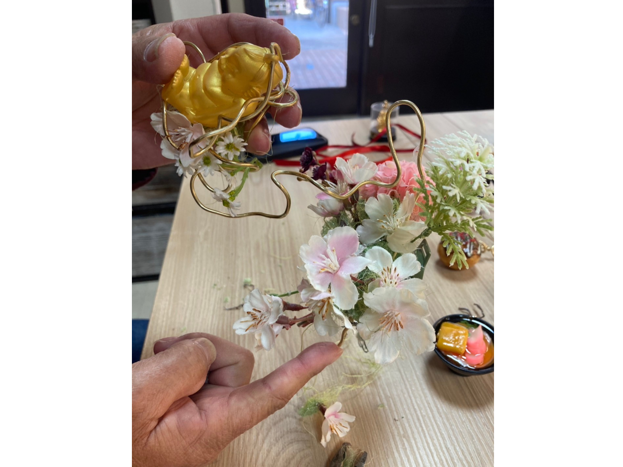 華やかなお花のパーツを使用します!