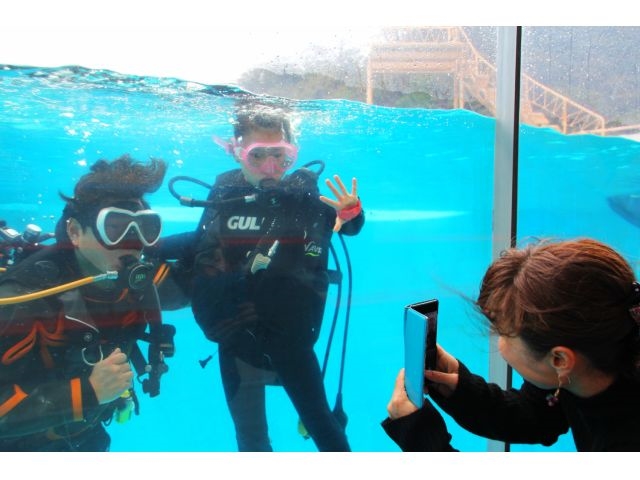 v[̊Oő҂Ă}}ƂLOBeI