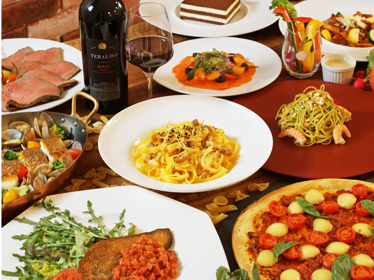 �G�߂��ƂɃt�F�A���J�ÁB�����̓C�^���A���t�F�A