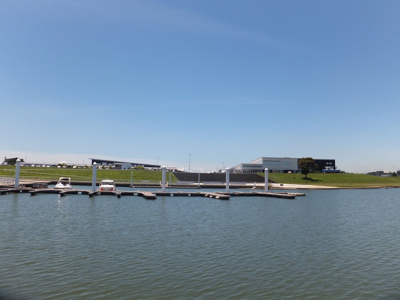 ̋Si^Lȗ̂قƂɂ܂B̉wł͒n̂؁AʕRII@^TCN܂