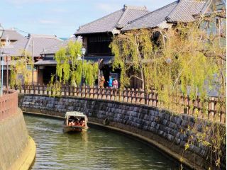 歴史的町並みに向かいます!!