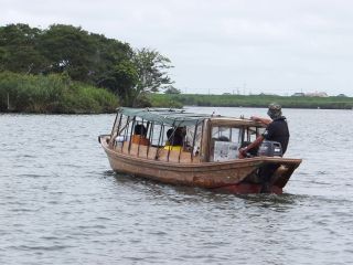 水辺にとっても近い!!さっぱ舟♪ 向こうに見えるのは「たぬき島」