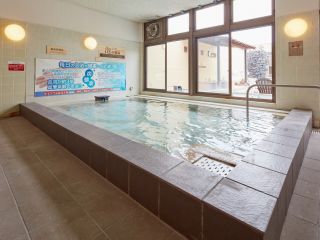市内唯一の高濃度炭酸泉は、10分前後入浴する事で血流改善・血行促進♪