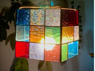 お洒落なステンドグラスランプ☆