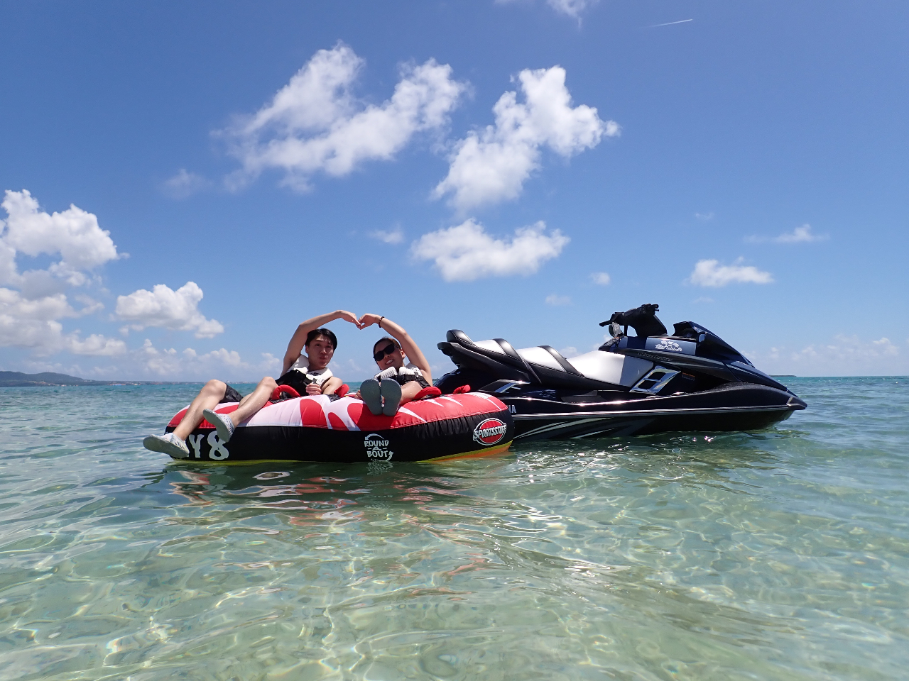 沖縄・石垣島】＜水上バイク+チュービング＞水上バイクで行く