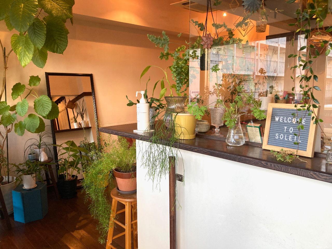 開始時間に合わせてご来店ください。多少、お時間前後しても構いませんので、気をつけてお越しください。