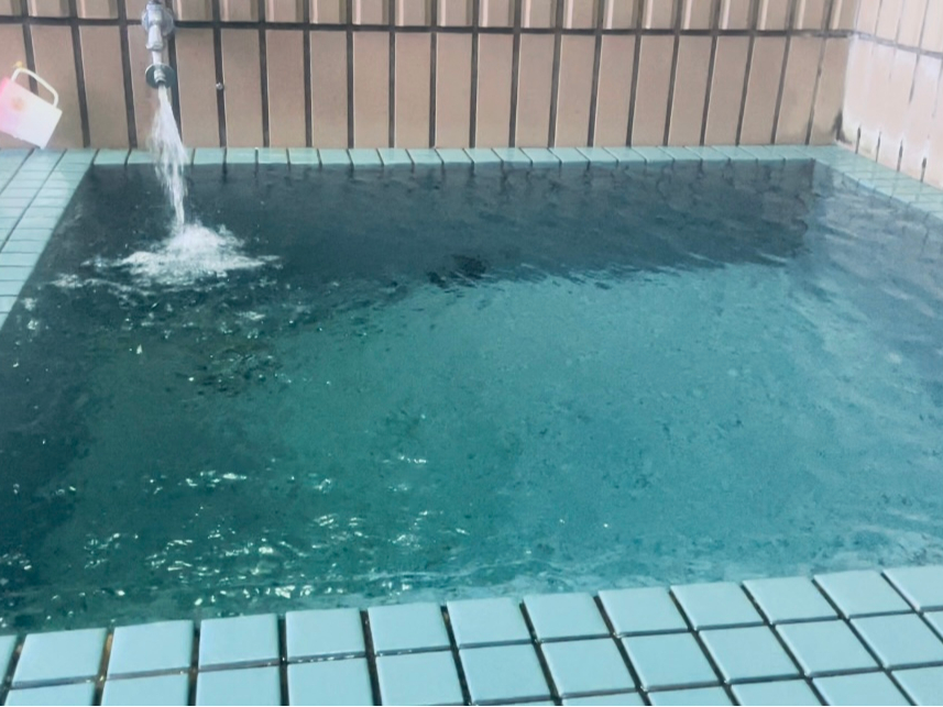 ���H�R�������I���H�R������̌b�݁B���߂鐅���C