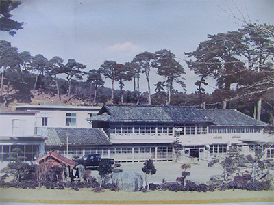 ωl̂ɂ𔭌Nƌ`Ă܂BX̌\疼ƂčLe܂A̕XɌ䗘pĂ܂B