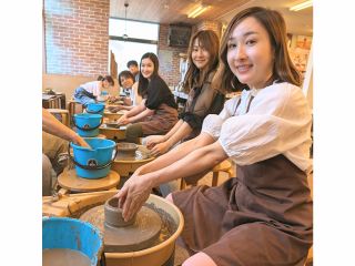 【まちの駅 常滑焼ヤマタネ】電動ロクロコース 陶土4kgご使用いただける大満足のたっぷりコースです。親切丁寧にご指導させていただきます。