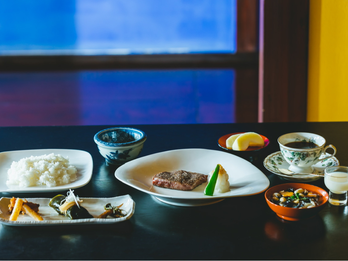 �y���d��V 3,800�~�z�H�O���E��Ë��X�e�[�L�E�_�^���ρE�j�V���̍��z���E�j�V���̎R���ЁE���Â�E���͂�E���َq�E������̂����Ƌ��y�����̗~����R�[�X